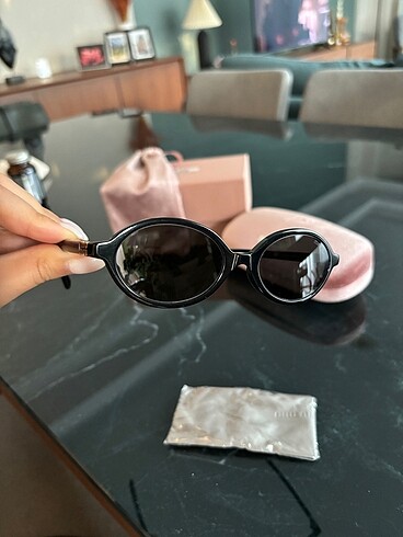 Miu miu oval gözlük