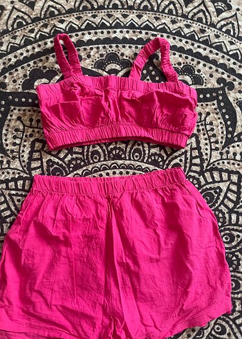 Pembe şort askılı takım