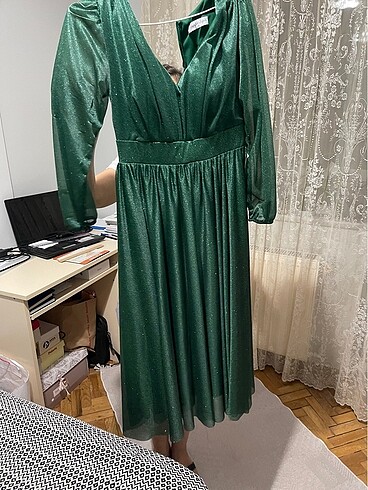 s Beden Yeşil simli midi boy elbise