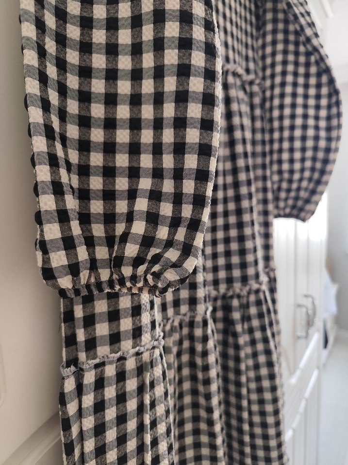 Gri Beyaz Ekose Pileli Uzun Elbise - Görsel 4