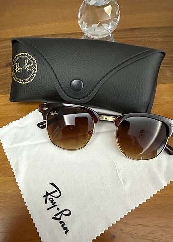 Ray Ban