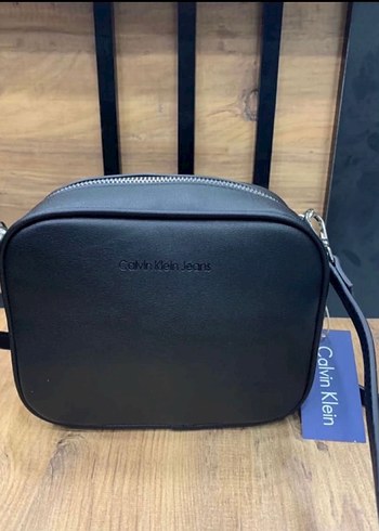 Calvin Klein Jeans Siyah Deri Kadın Çapraz Çanta - Görsel 3
