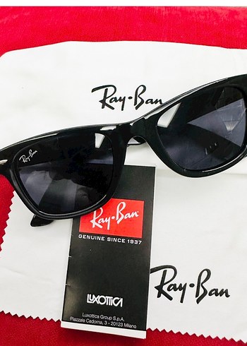 Ray Ban