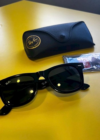 Ray Ban