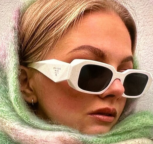 Prada kutulu uv 400 filtre korumalı güneş gözlüğü