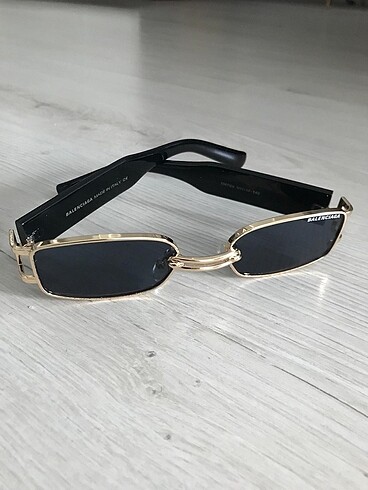 Beden Balenciaga yeni unisex güneş gözlüğü