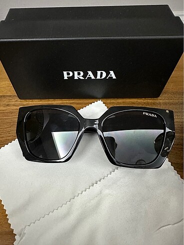  Beden siyah Renk Prada yeni model Prada kutu hediye