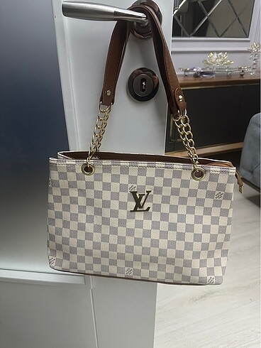 Louis Vuitton Lous Vuıtton kol çantası yeni