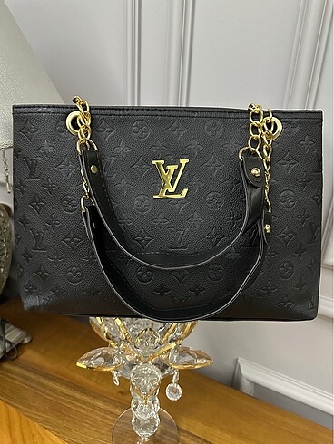Louis Vuitton kol çantası yeni