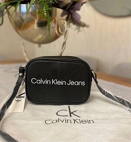 Calvin Klein Calvin Klein askılı omuz çapraz çanta