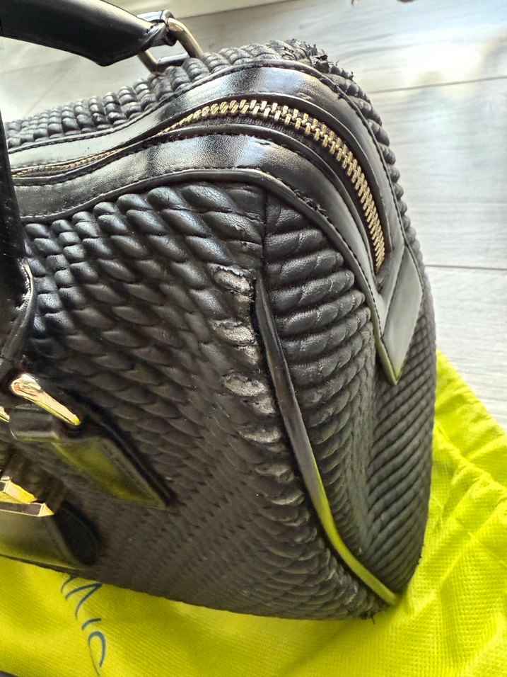 Versace Siyah Tokalı Yılan Desenli Kadın Çanta - Görsel 3