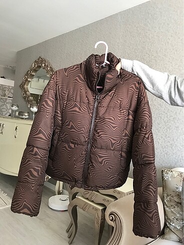 H&M MONT