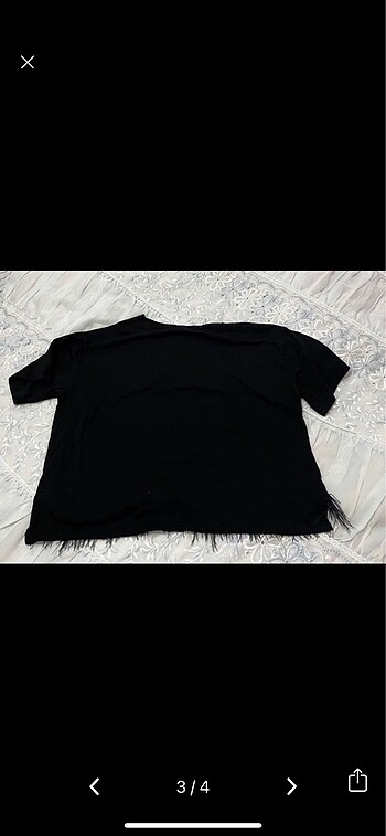 Zara siyah crop tshirt tüylü aksesuarlı