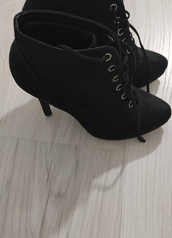 Deichmann bayan bot