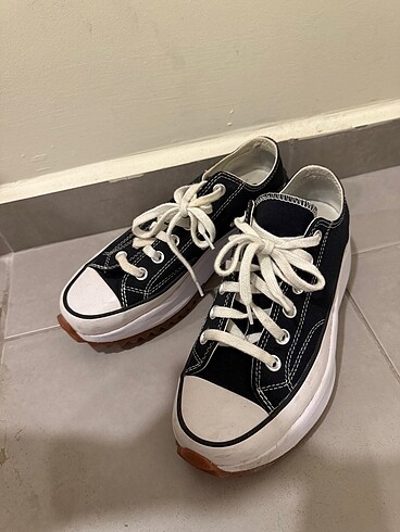 Converse Run Star Hike