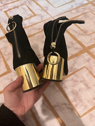 40 Beden Zara?nın en sevilen botu