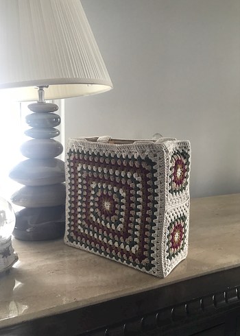El örgüsü tığ işi çanta