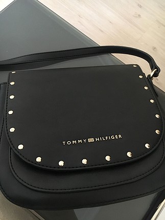 Tommy hilfiger çanta