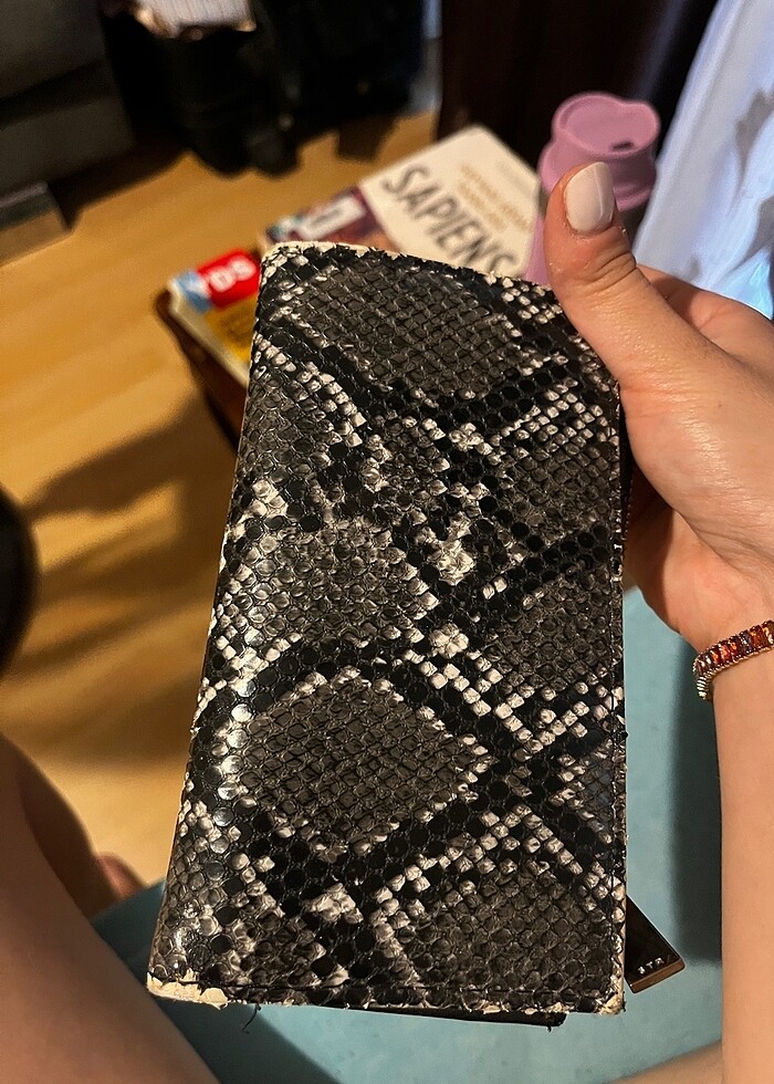 Stradivarius yılan derisi cüzdan - Görsel 2