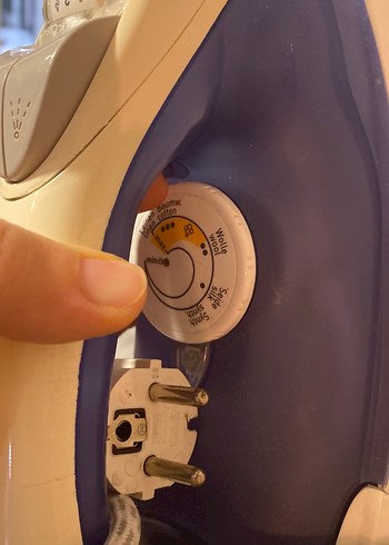 Parlak Beyaz Ütü - Görsel 2