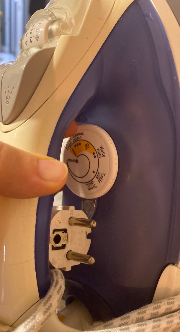 Parlak Beyaz Ütü - Görsel 2