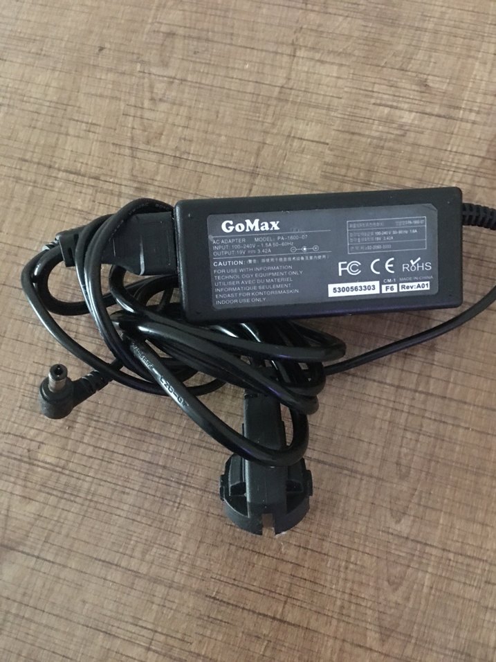 Camel Renkli GoMax 19V 3.4A Adaptör - Görsel 2