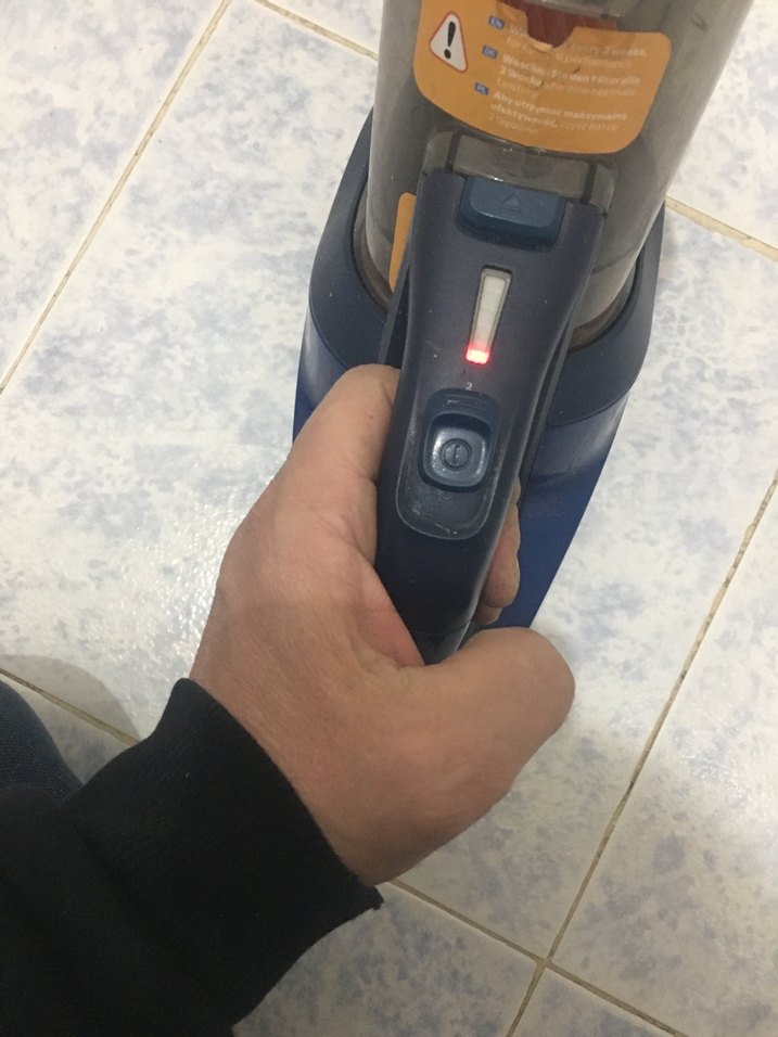 Philps şarjlı süpürge motoru çalışır vaziyette - Görsel 4