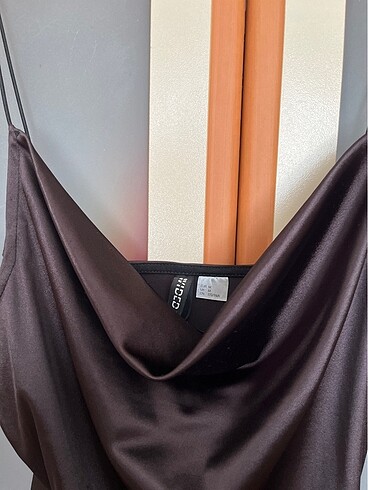 H&M Degaje Yaka Elbise