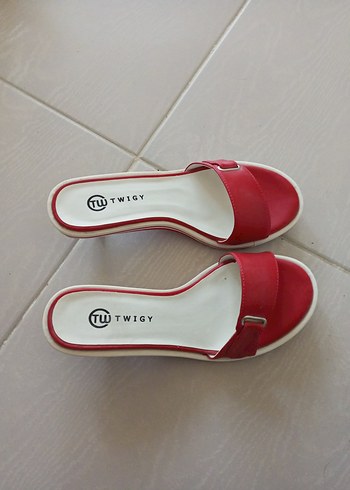 Twigy Kırmızı Kadın Dolgu Topuk Terlik