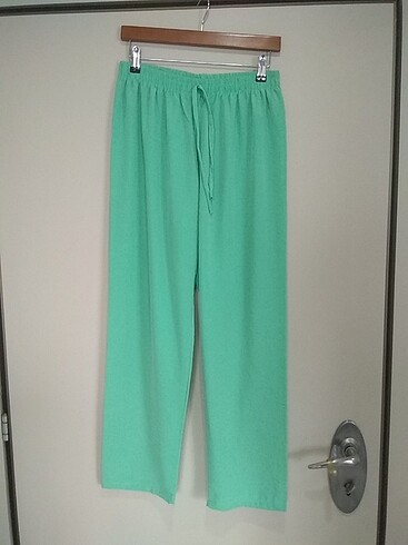 Yeşil renk sönmez saten kumaş pantolon