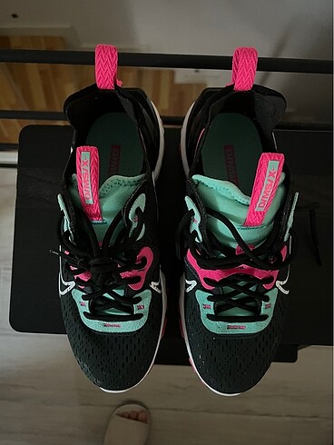 Nike kadın ayakkabı