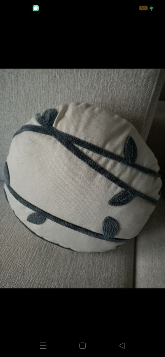 Gri Nakışlı Modern Dekoratif Yastık - Görsel 2