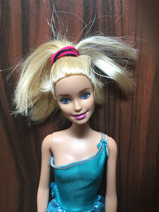 Barbie bebek 
