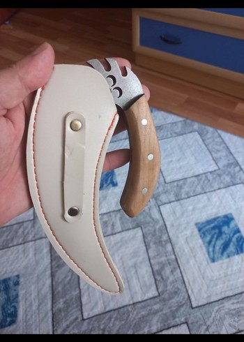 Beden gri Renk Ahşap Saplı Gri Karambit Bıçak