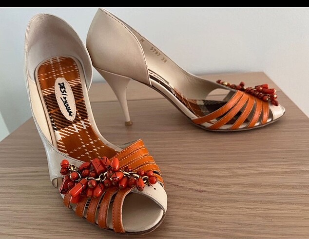 Desa Krem turuncu topuklu ayakkabı