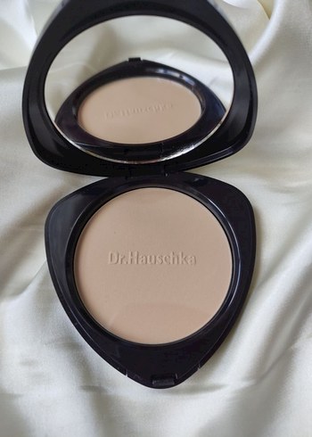Dr.Hauschka Siyah Compact Pudra - Görsel 3