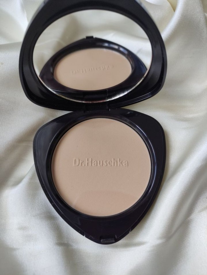 Dr.Hauschka Siyah Compact Pudra - Görsel 3