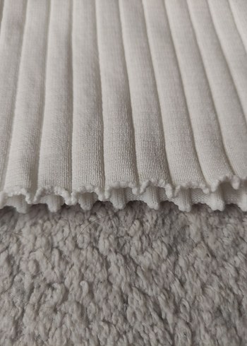 V Yaka Beyaz Triko Kadın Atlet - Görsel 3