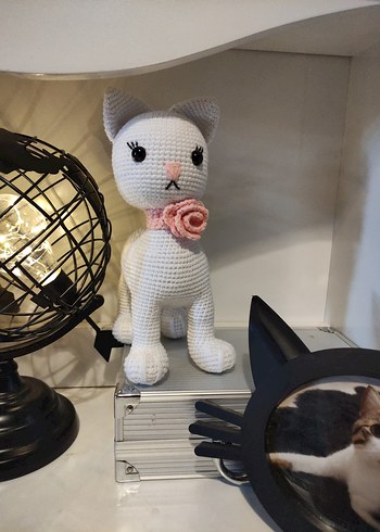 Beyaz Örgü Kedi Peluş Oyuncak(Amigurumi) - Görsel 3