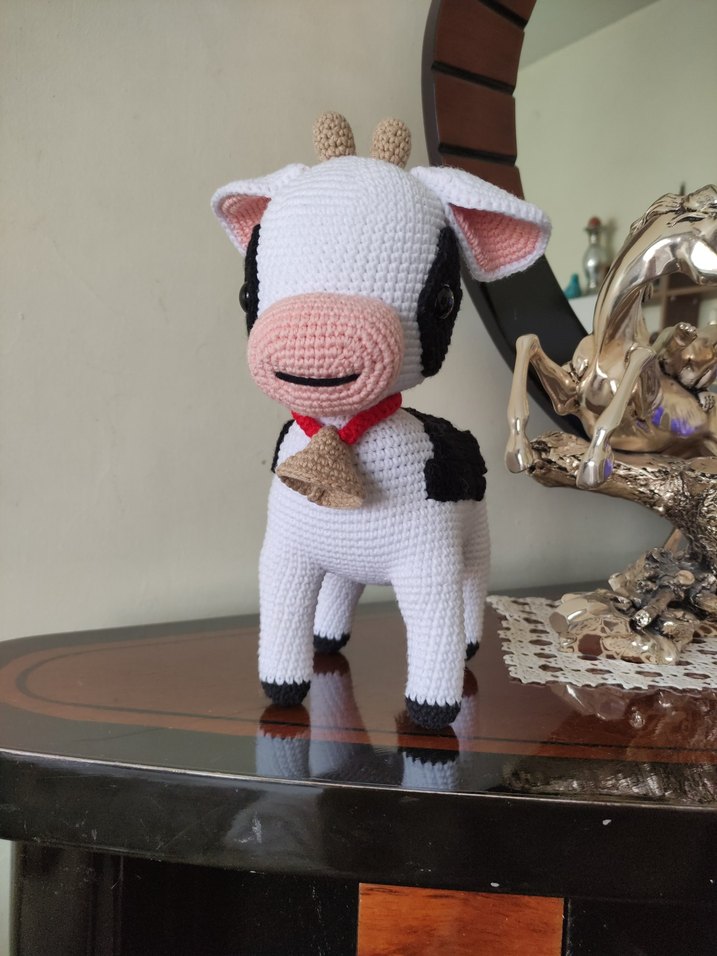 El Örgüsü Beyaz İnek Peluş Oyuncak - Görsel 3