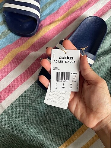 39 Beden lacivert Renk Adidas orijinal terlik