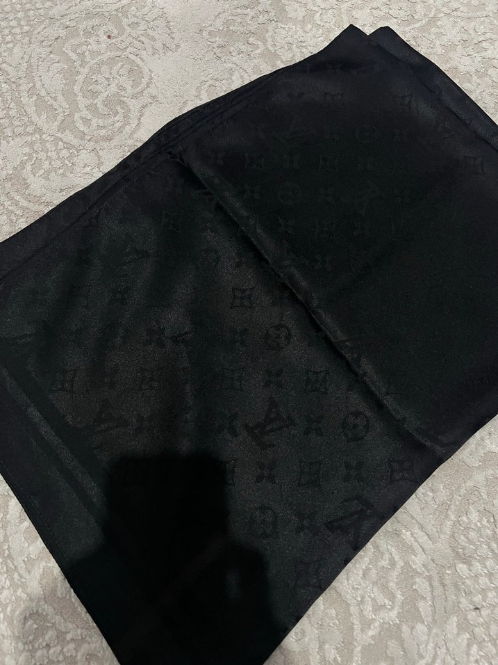 Louis Vuitton şal - Görsel 2