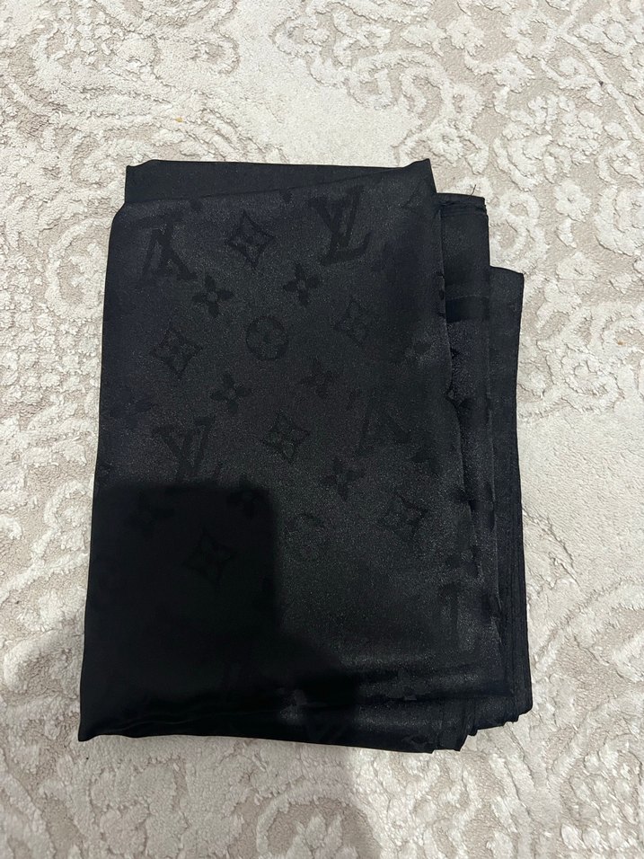 Louis Vuitton şal - Görsel 3