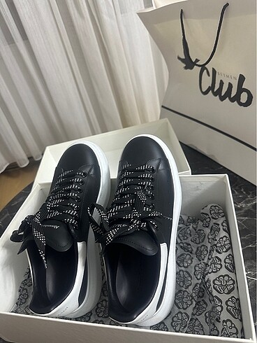 Alexander mcQueen - Görsel 2