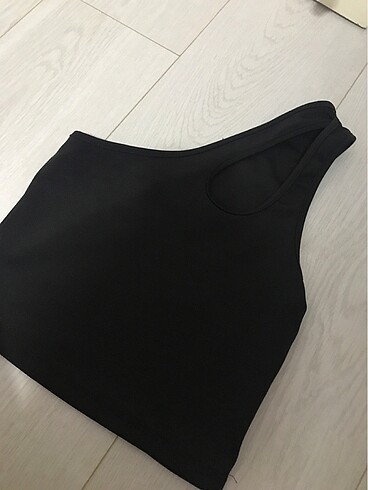 Siyah crop