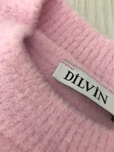 Pembe üst