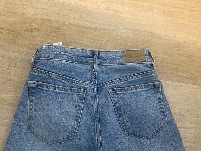 Pull and Bear Pull and bear flare jean
