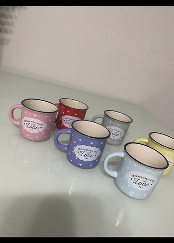 Renkli Seramik kahve fincanları