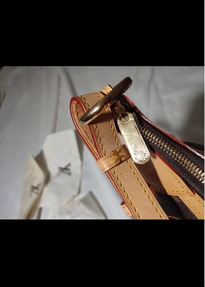 Louis vuitton kol çantası - Görsel 3