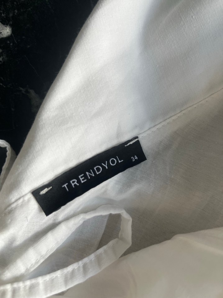 Beyaz Midi Uzunlukta Gotik Kadın Elbisesi - Görsel 3